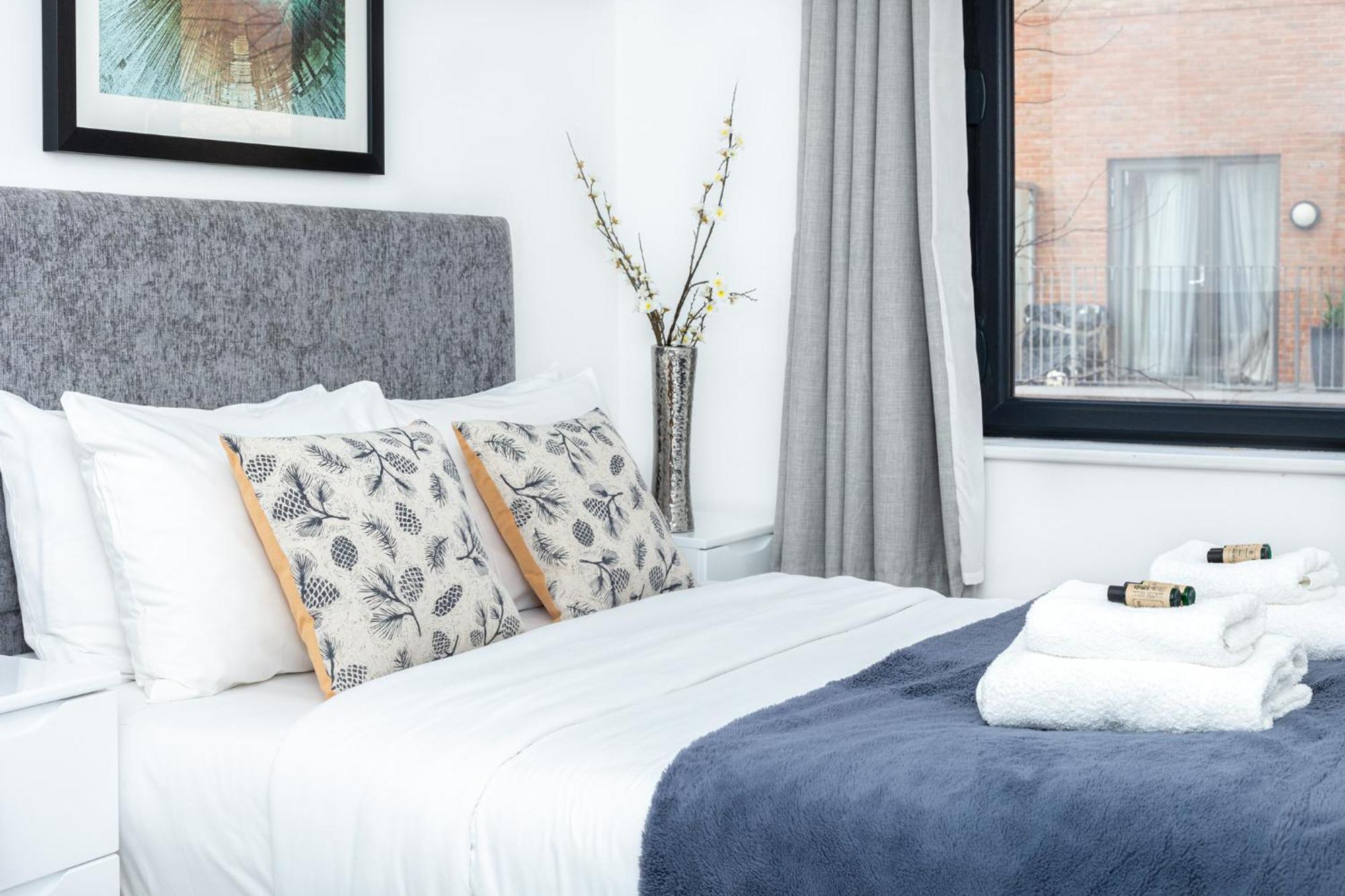Appartamento Modern 2br Wpatio & Free Parking, Canning Town